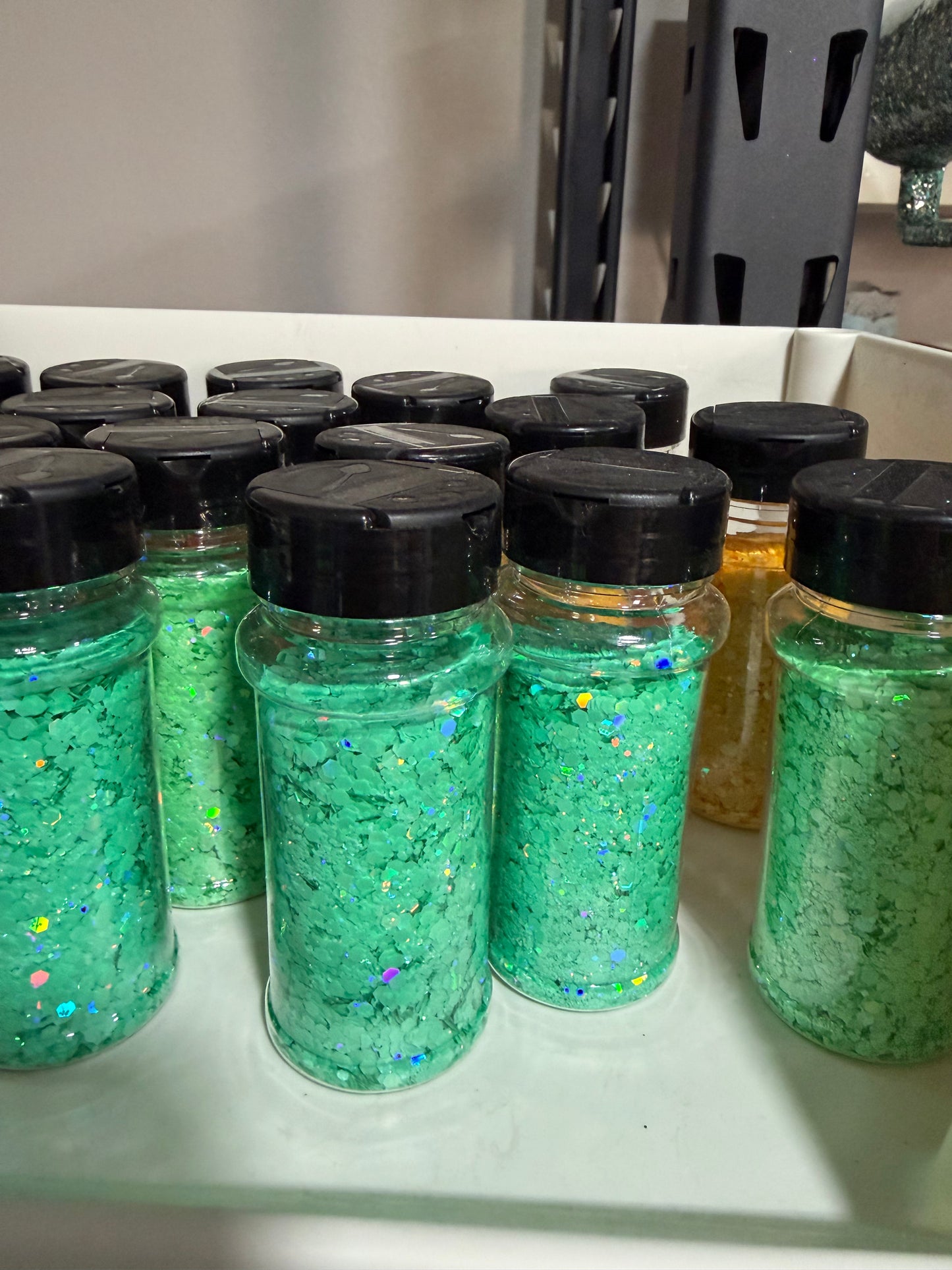 2 oz glitter bottle