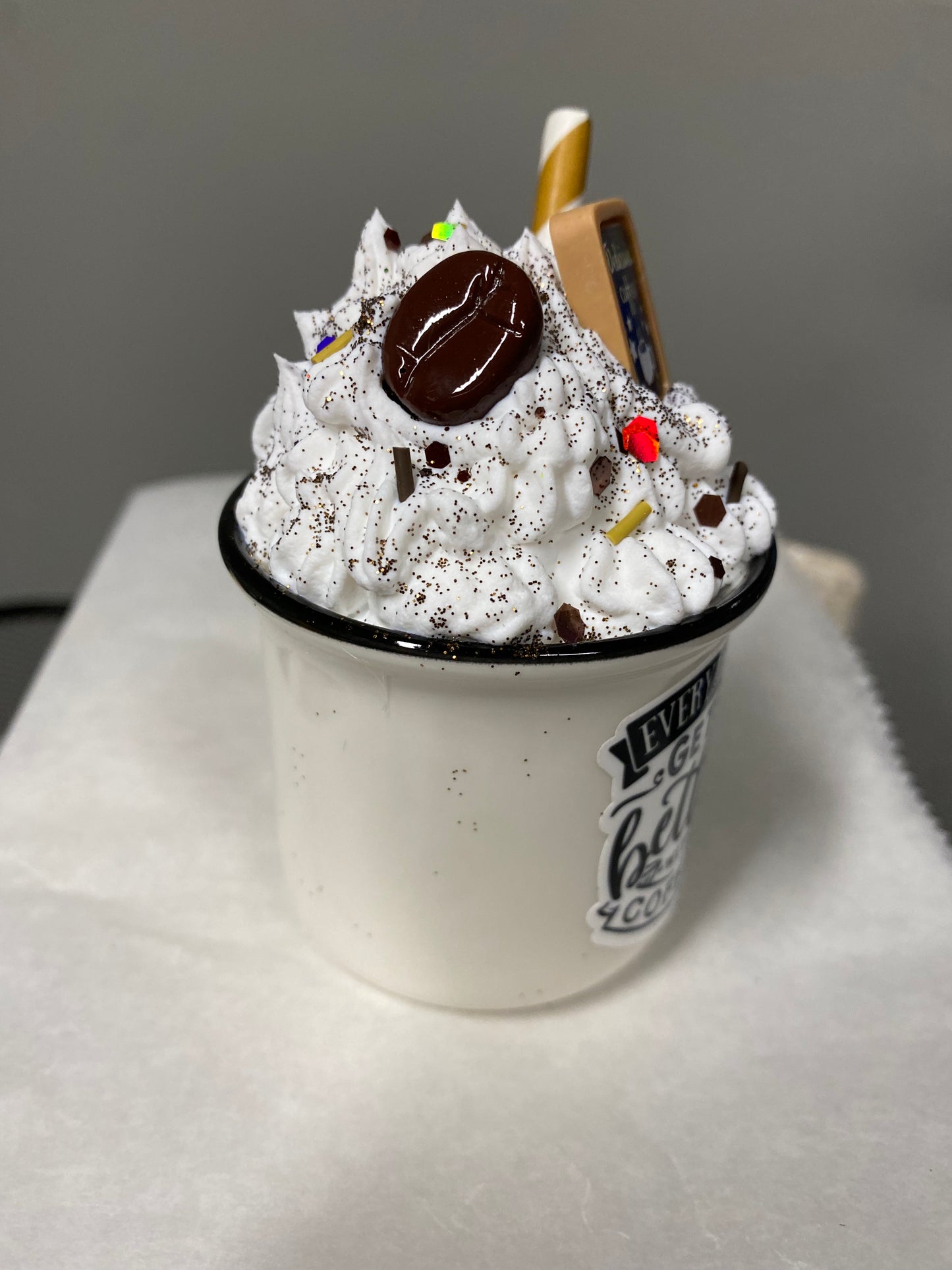 Mini mugs (for decor)