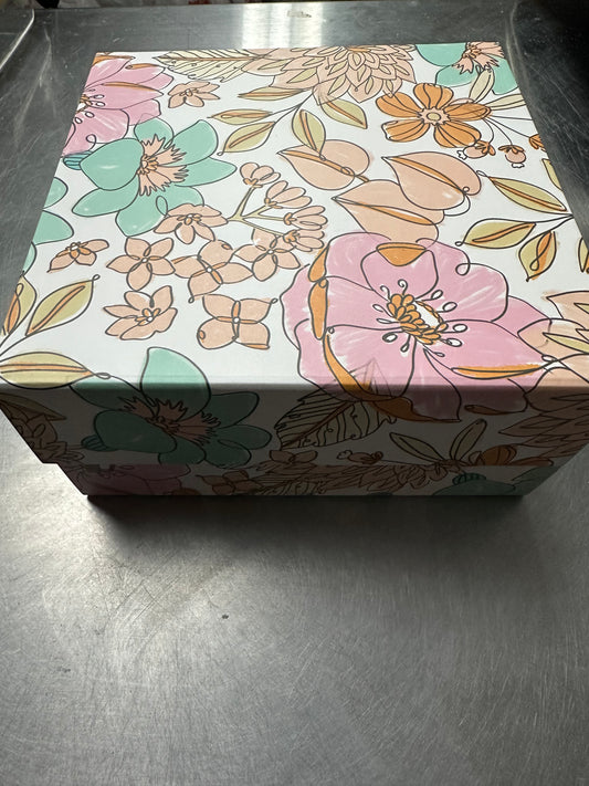 Goodie box (flowers)