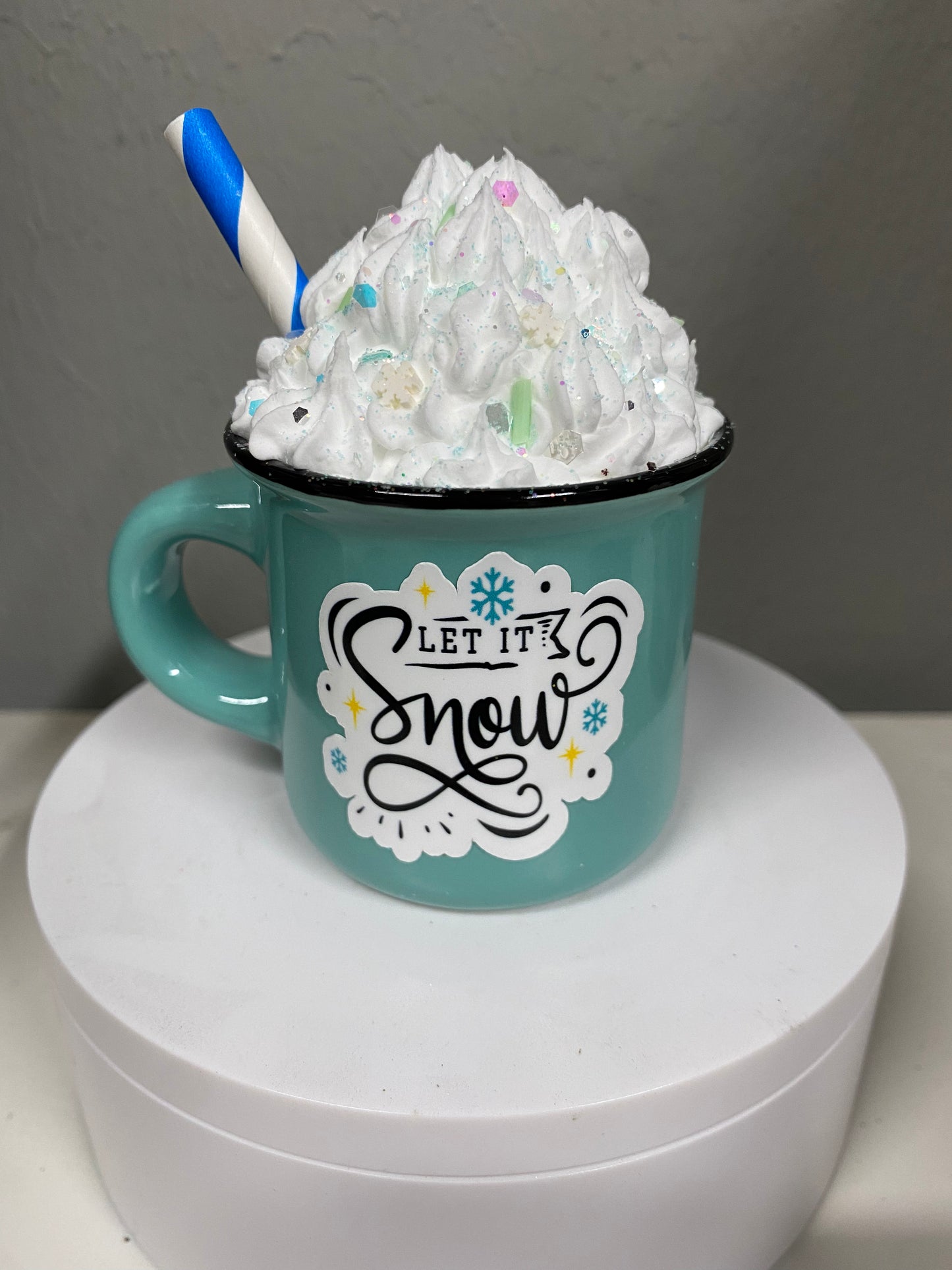 Mini mugs (for decor)